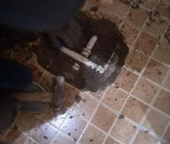 青岛卫生间漏水维修公司为您分享下卫生间渗水如何处理及注意事项