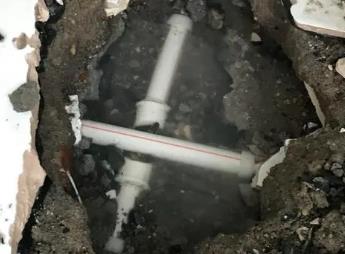 青岛阳台漏水维修公司为您分享楼上楼下漏水怎么处理